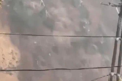 Video cả mảng núi đổ xuống, vùi lấp tỉnh lộ 543C, cô lập hơn 1.000 người