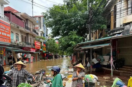 Cảnh báo nguy cơ ngộ độc thực phẩm, bệnh truyền nhiễm sau mưa lũ