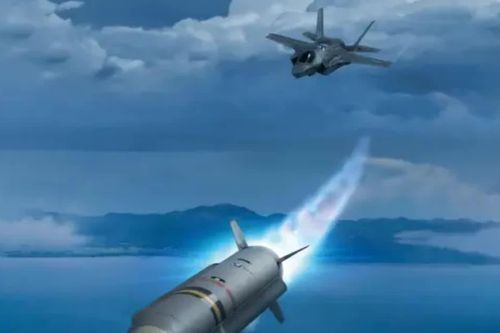 Mỹ công bố tên lửa đối không AIM-260 sau nhiều năm bí mật