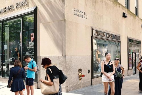 Quyền lực của những triệu phú ẩn dật ở Mỹ