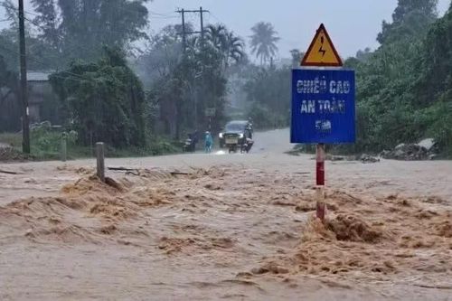 Chủ động ứng phó mưa lớn, lũ quét, sạt lở đất ở Nam Trung Bộ và Nam Bộ