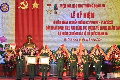Viện Hóa học Môi trường quân sự đón nhận danh hiệu Anh hùng Lực lượng vũ trang nhân dân