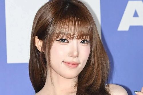 YENA (IZ*ONE) tiết lộ 'cú sốc' về Lee Joon