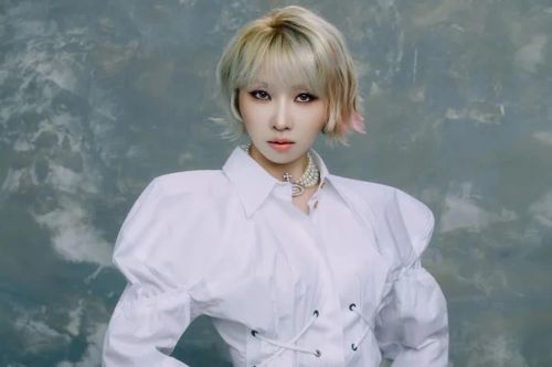 Minzy (2NE1) chuẩn bị 'phủ sóng cõi mạng'