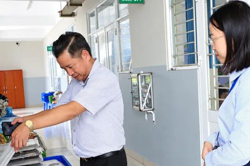 Nêu gương bằng kết quả công việc thực tế