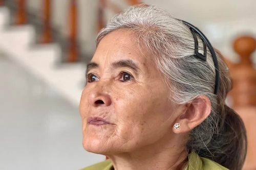 Rời vùng sạt lở, về nơi ở mới