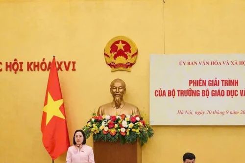 Chuyển mạnh sang tổ chức thực hiện, đưa chính sách giáo dục vào cuộc sống