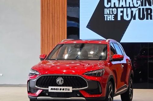 Giá xe MG HS giảm kỷ lục tại đại lý, xuống dưới 500 triệu đồng