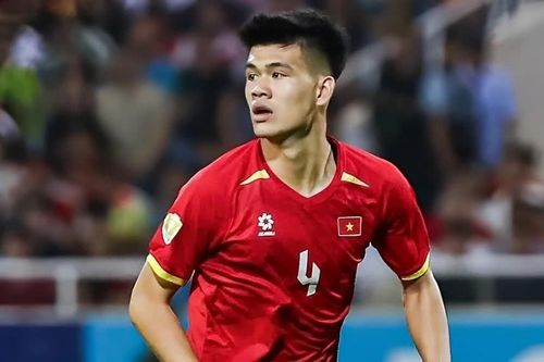Cầu thủ tuyển Việt Nam cao gần 2 m nổi bật ở khai mạc ASIAD 2026
