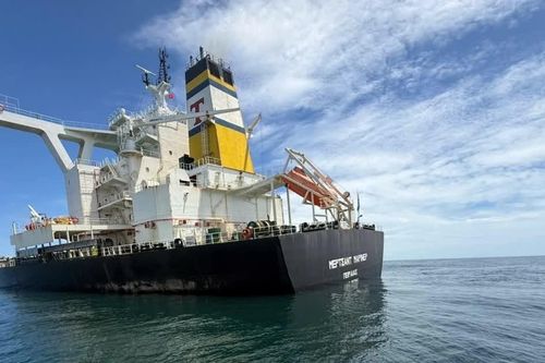 Tàu chở hơn 174.000 tấn quặng gặp sự cố ngoài khơi Quảng Ngãi