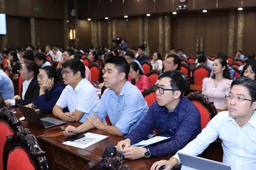 Hà Nội: Cán bộ phải viết thu hoạch sau khi học nghị quyết
