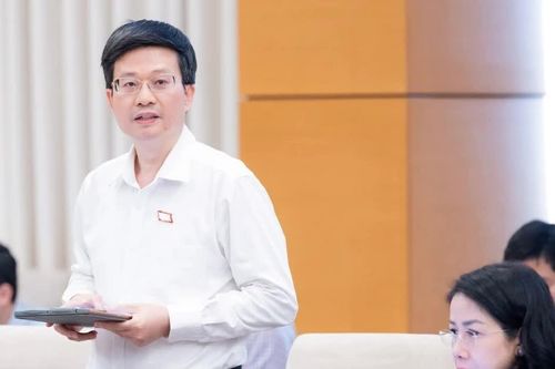 Bộ trưởng Giáo dục nói gì về bỏ cộng điểm chứng chỉ ngoại ngữ?
