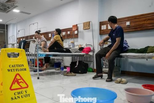 Dùng xô hứng nước thấm dột tại Bệnh viện gần 1.800 tỷ đồng ở Ninh Bình