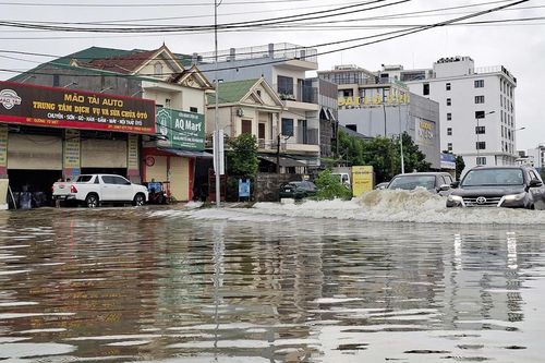 Vinh hứng trận mưa kỷ lục trong hơn 40 năm, hệ thống thoát nước ứng phó ra sao?