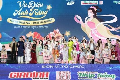 'Vũ điệu ánh trăng' thắp sáng đêm Trung thu lần thứ 7 tại Tây Đô