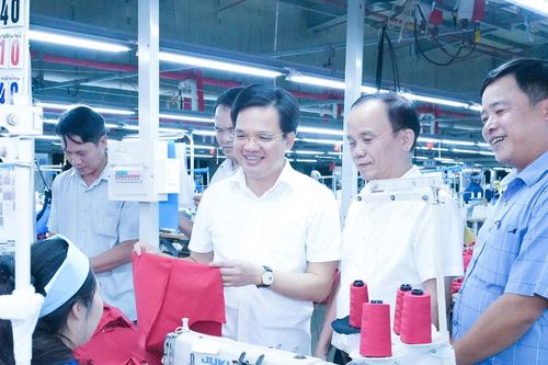 Nghệ An đồng hành cùng doanh nghiệp phát triển tổ chức đảng và đảng viên