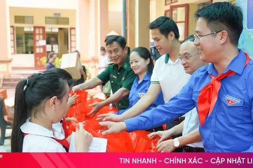 Tuổi trẻ Hà Tĩnh tổ chức nhiều hoạt động hướng về thanh thiếu nhi vùng biên