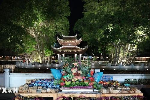 Hà Nội: Đón Trung Thu giữa không gian di sản hồ Văn