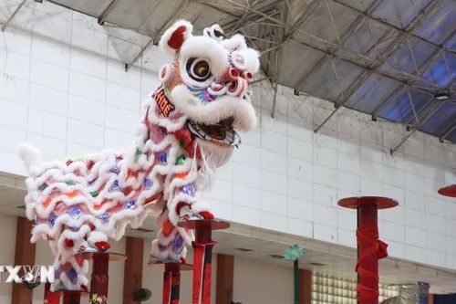 Đặc sắc Ngày hội Lân và rước đèn Trung Thu tại Huế