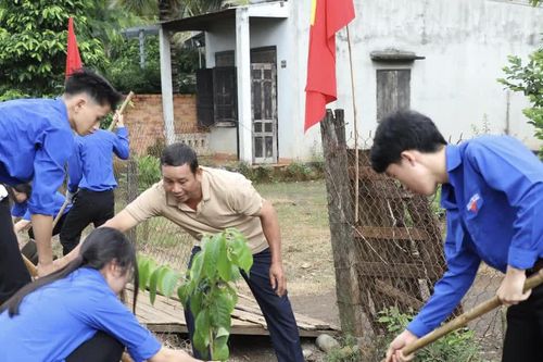 Tuổi trẻ cả nước đồng loạt ra quân tình nguyện chung tay xây dựng nông thôn mới