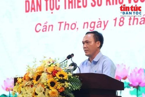 Người có uy tín phải nghe dân nói, nói dân hiểu, làm dân tin