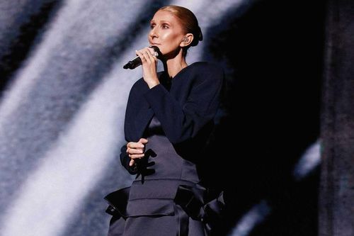 Céline Dion tạo 'cơn sốt' tại Paris, kinh tế Pháp có thể hưởng gần 1 tỷ euro