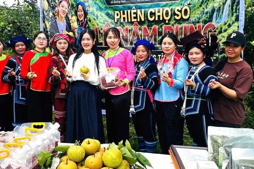 Phụ nữ dân tộc thiểu số và hành trình tự chủ kinh tế từ những phiên livestream