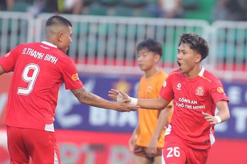 ĐT Việt Nam tăng cường mũi khoan Ngô Đăng Khoa