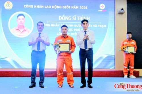 Thành phố Huế: Người công nhân giỏi, bám lưới giữ an toàn dòng điện