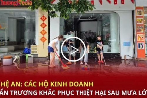 Nghệ An: Các hộ kinh doanh khẩn trương khắc phục thiệt hại sau mưa lớn