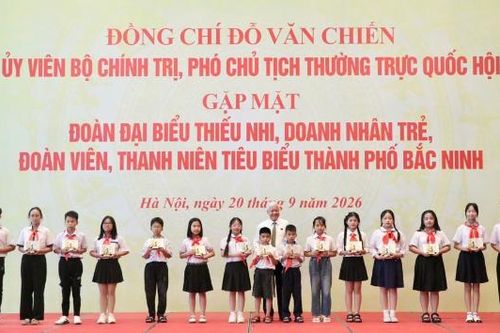 Phó Chủ tịch Thường trực Quốc hội Đỗ Văn Chiến gặp mặt tuổi trẻ, thiếu nhi Bắc Ninh tiêu biểu tại Hà Nội