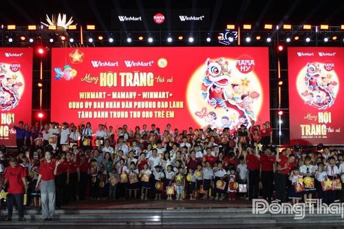Ấm áp chương trình 'Mang Hội Trăng trở về'