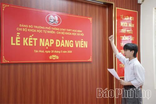 Bản Mường khắc sâu tình Người