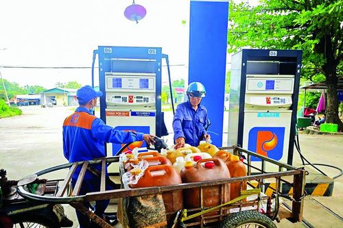 Giảm trung gian, minh bạch thị trường xăng dầu