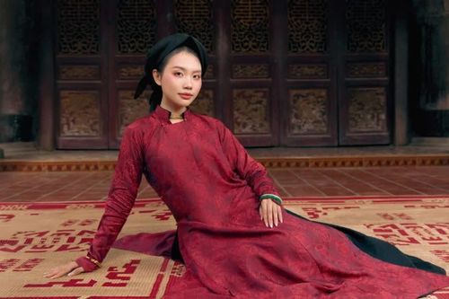 Phương Mỹ Chi mang di sản hát xoan đến giới trẻ