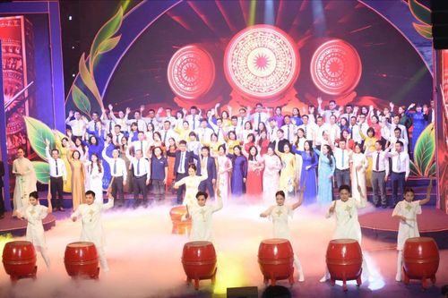 Tôn vinh người lao động tiêu biểu ngành khoa học và công nghệ