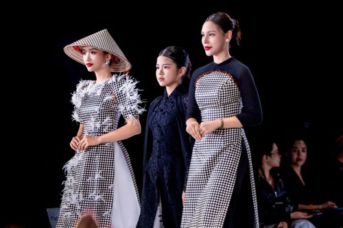 Sắc màu Hà Nội qua ngôn ngữ thời trang đương đại