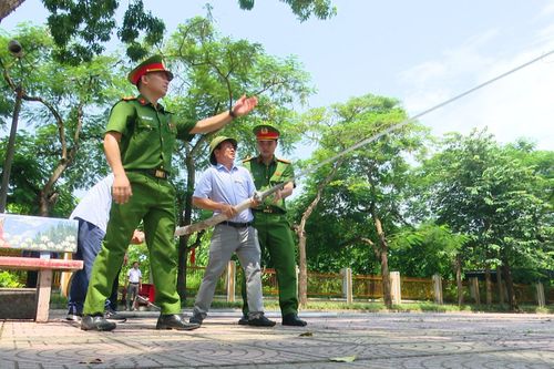 Kiến thức đi đôi với thực hành PCCC trong trường học