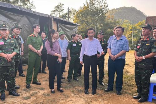 Phó Bí thư Thường trực Tỉnh ủy, Trưởng Đoàn ĐBQH tỉnh Bế Thanh Tịnh: Thực hiện hiệu quả phương châm '4 tại chỗ' trong ứng phó với thiên tai