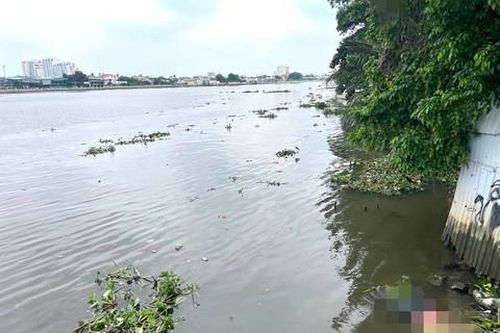 Phát hiện thi thể người đàn ông có chùm chìa khoá trong túi trôi trên sông Sài Gòn