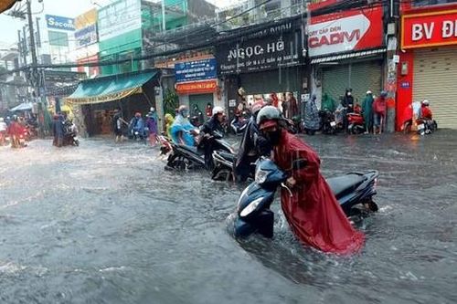 TPHCM và các tỉnh, thành phía Nam bước vào đợt mưa lớn trên diện rộng, nguy cơ ngập úng nơi trũng thấp