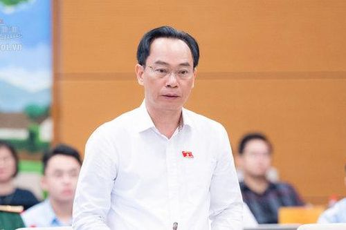 Bộ trưởng Hoàng Minh Sơn nói gì về việc đưa AI vào dạy học sinh tiểu học?