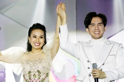 Anh Bo Đan Trường hội ngộ dàn sao Làn Sóng Xanh, 'người tình âm nhạc' nói gì?