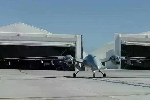 UAV Bayraktar Akinci tấn công cực mạnh nhờ tên lửa đạn đạo IHA-300