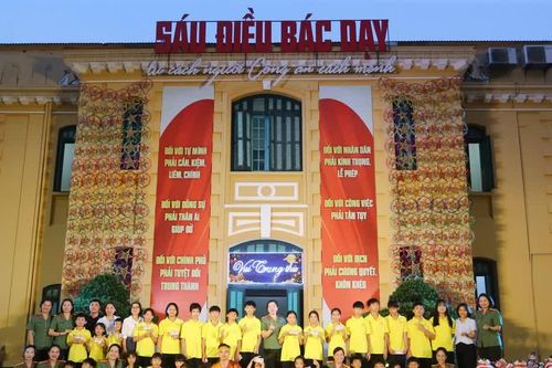 Trọn vẹn niềm vui đón Tết Trung thu cho con em cán bộ, chiến sĩ Công an Hà Nội