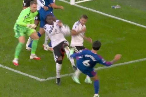 Lý do MU không được hưởng penalty
