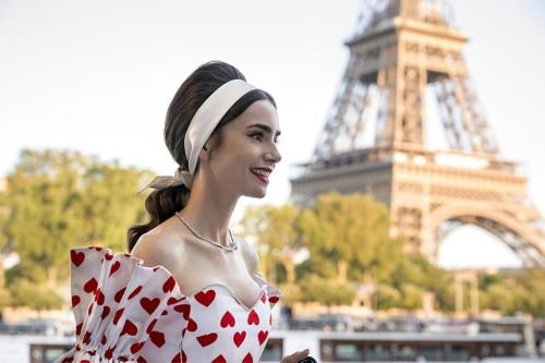 Paris hút khách nhờ hiệu ứng 'Emily in Paris'