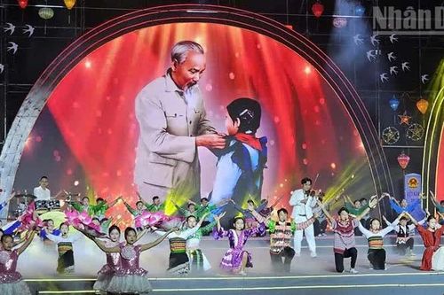 Thanh Hóa: Ấm áp chương trình Biên cương-Đêm hội trăng rằm