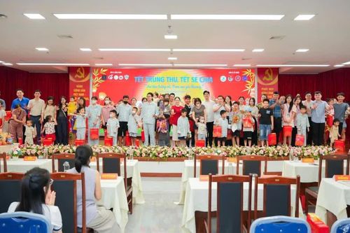 Chương trình 'Tết Trung thu-Tết sẻ chia 2026' gửi tặng 3.500 bánh Trung thu cho trẻ em có hoàn cảnh khó khăn