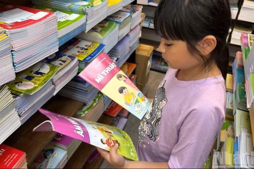 Thiếu nghiêm túc trong chuẩn bị sách giáo khoa